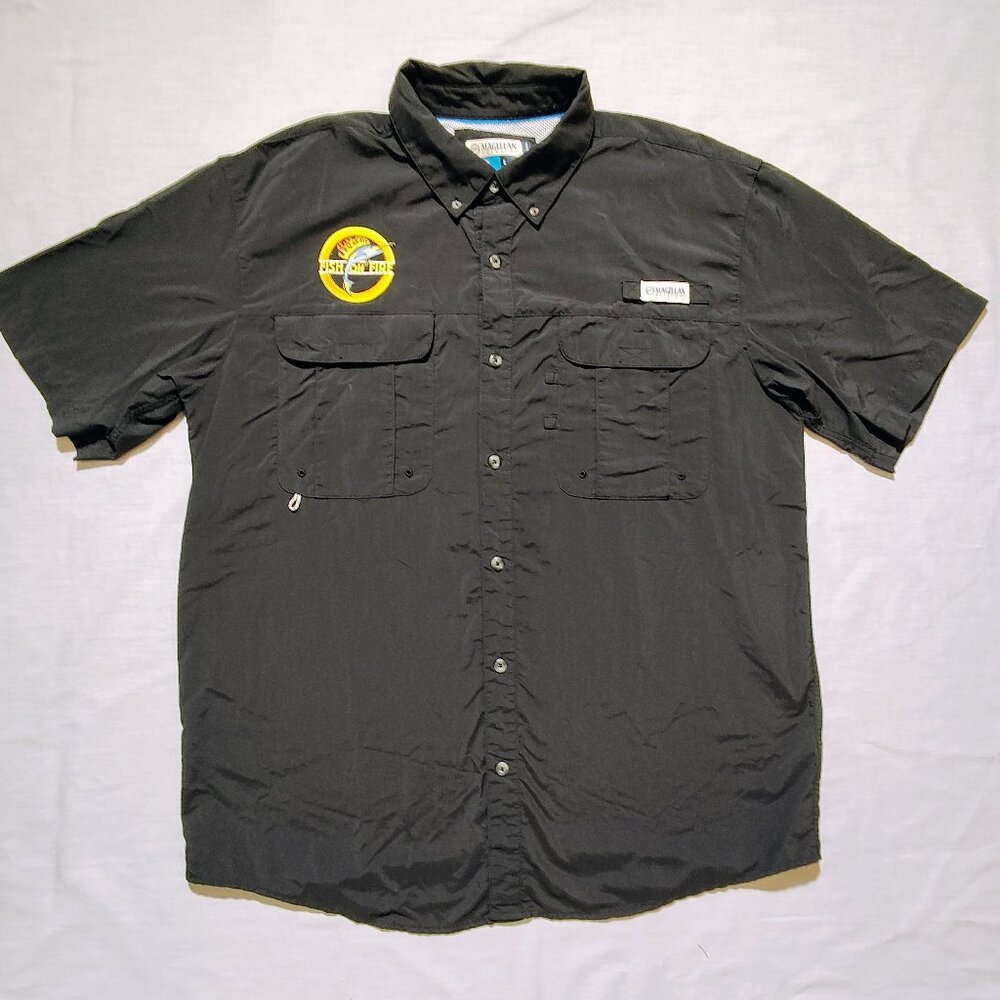 Magellan Outdoors Men's Large Fish Gear Short Sleeve Button Down Shirt‎ NWOT